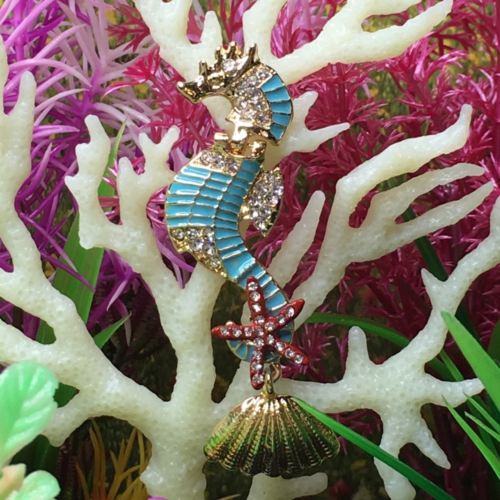Enamel Seahorse Earrings with Rhinestones - Picture 7 of 8